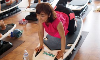 【体験レポ】ビーチ気分！「SURF FIT studio（サーフフィットスタジオ）銀座本店」で体幹を強化