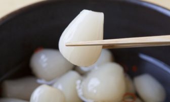 研究で発覚。らっきょうを食べて、腸内に“痩せ菌”を発生！