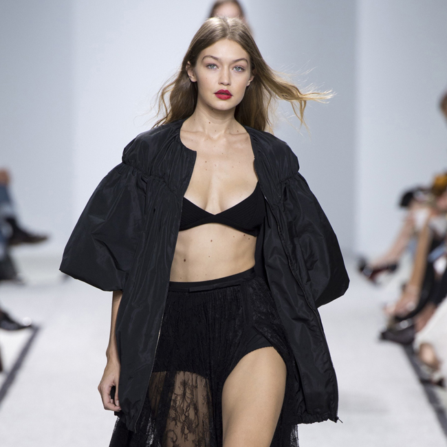 Gigi Hadid Runway Giambattista Valli- Paris Fashion Week Pictured: Gigi Hadid Ref: SPL1367279 031016 Picture by: Splash News Splash News and Pictures Los Angeles:310-821-2666 New York: 212-619-2666 London: 870-934-2666 photodesk@splashnews.com 