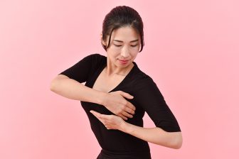 美乳になる【こがおっぱい】ふっくら1分マッサージ「メソッド4」