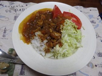 【オバ記者連載80】オバ流ダイエットメニュー「キャベツ大盛りキーマカレー」