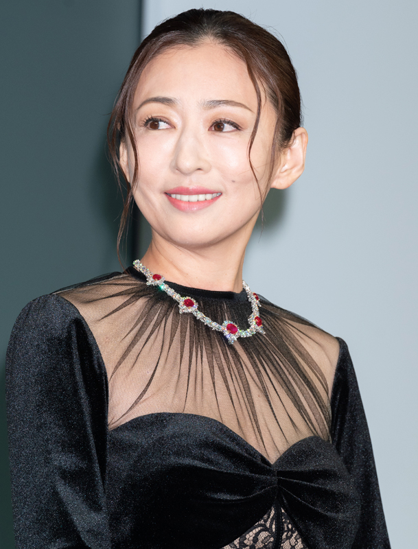 松雪泰子