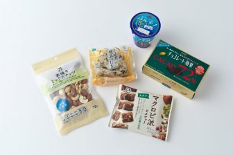 【管理栄養士が愛するコンビニ飯】スーパー大麦、チョコなど美容＆健康に◎な5つの商品名を公開！