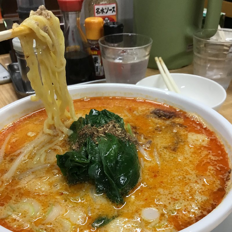 『長栄軒』の担々麺