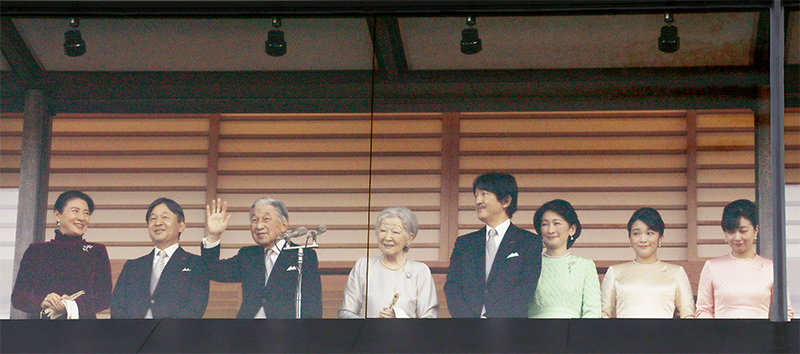 一般参賀にお出ましになった、天皇陛下、皇后美智子さま、皇太子さま、皇太子妃雅子さま、秋篠宮さま、秋篠宮妃紀子さま、眞子さま、佳子さま