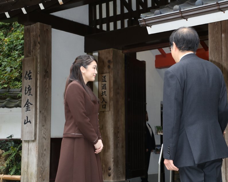 史跡の佐渡金山を見学する眞子さま