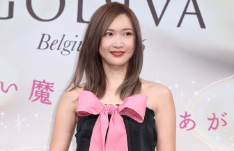 紗栄子は美背中を大胆に見せた女子力高めコーデ！キラキラ美女5人の【ファッションチェック】