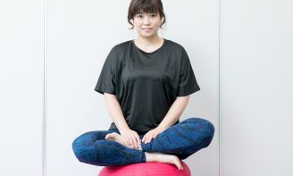 バランスボーイ』の効果と使い方は？いす代わりに座ってながら