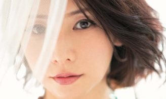 美魔女　顔 マイナス10歳顔に！50歳“奇跡の美魔女”水谷雅子がフェイスラインをキープするかっさマッサージを紹介 (1/1)| 女性セブンプラス