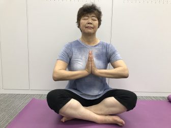 62歳オバ記者、ヨガに夢中！「ヨガは”体をだます”のがうまい」