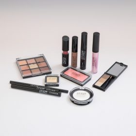 ダイソーの新作コスメ「UR GLAM（ユーアーグラム）」を一挙紹介｜100均コスメ史上最高のクオリテ…