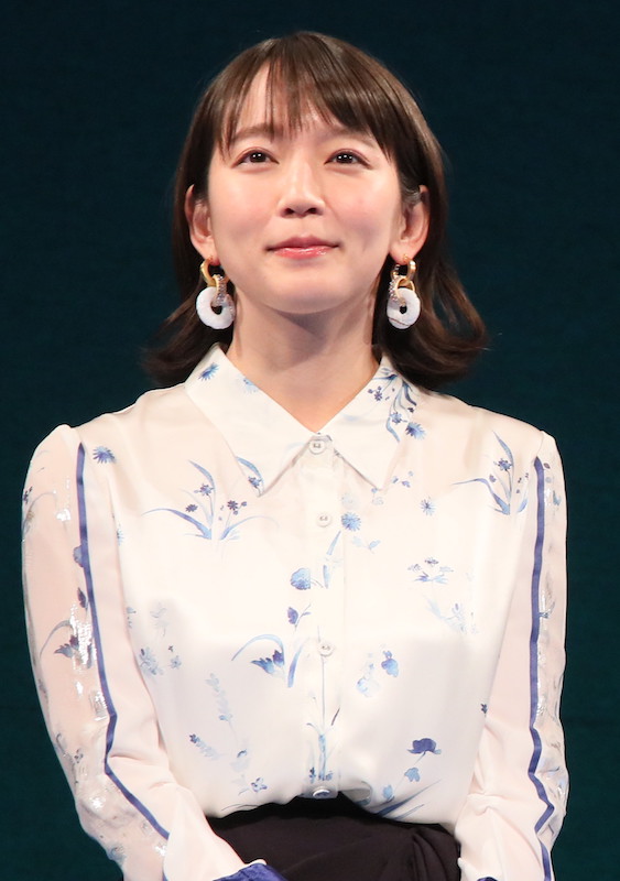 吉岡里帆