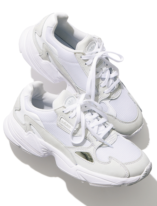 ADIDAS FALCON W　色／フットウェアホワイト　1万789円