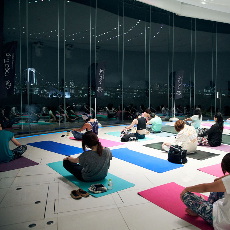 ティップネス主催「YOGA Trip」によるチャペルヨガ「Hilton TOKYO DAIBA session」