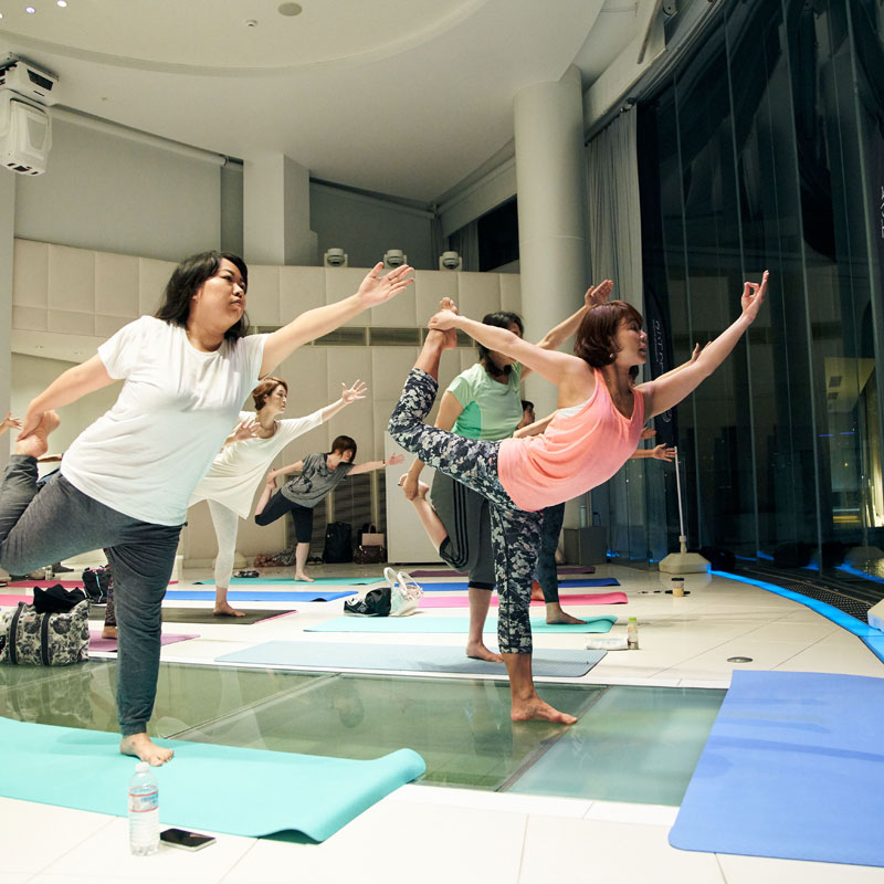 ティップネス主催「YOGA Trip」によるチャペルヨガ「Hilton TOKYO DAIBA session」