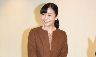 佳子さま、着映えする「トレンドカラー×素材」で“旬”をご堪能！