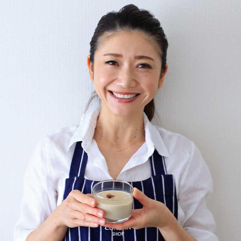 市橋有里がレシピ考案した桜を楽しむヘルシー美肌スイーツ「桜のブランマンジェ」