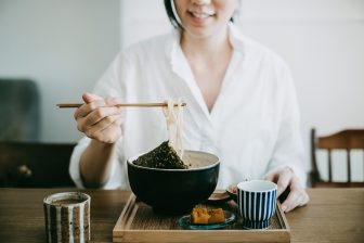 外食で太らない知識｜低カロリーの麺や揚げ物、うどんのおすすめトッピングは？