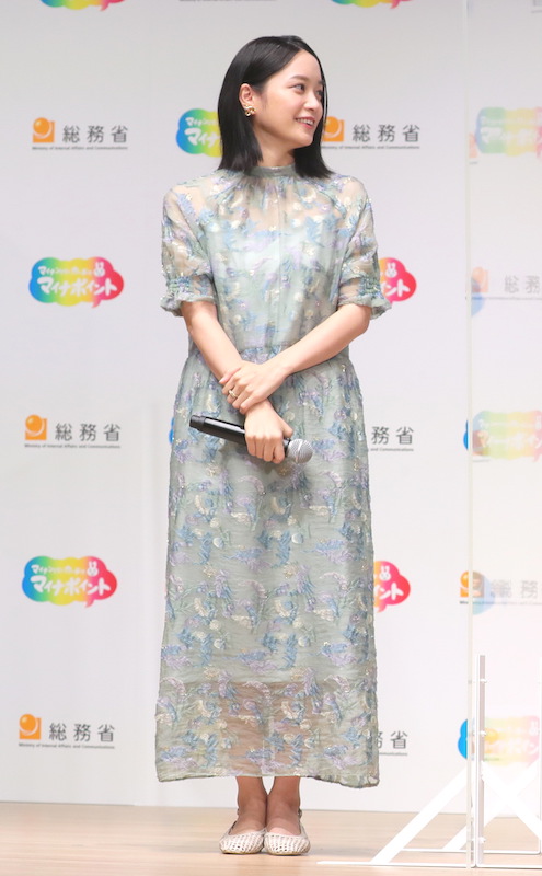 深川麻衣