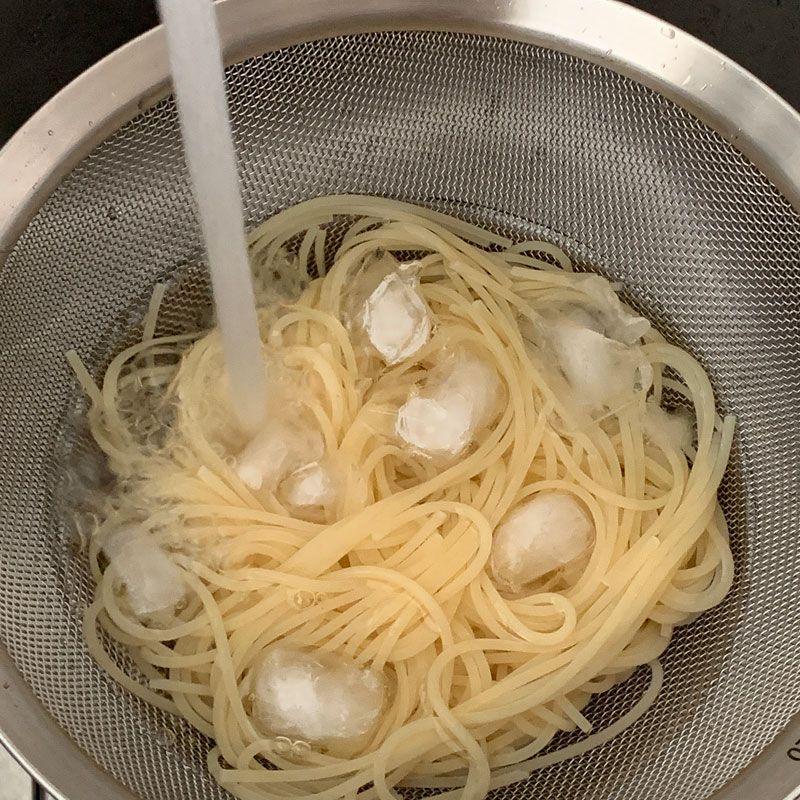 茹でたパスタ