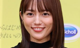 人気女優 川口春奈さんもテレビで着ていた 話題のムートンベスト