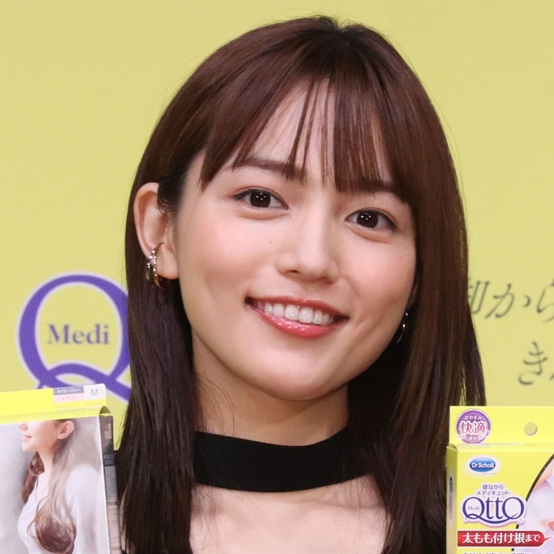 「メディキュット ブランドリニューアル＆新商品 記者発表会」に登壇した川口春奈