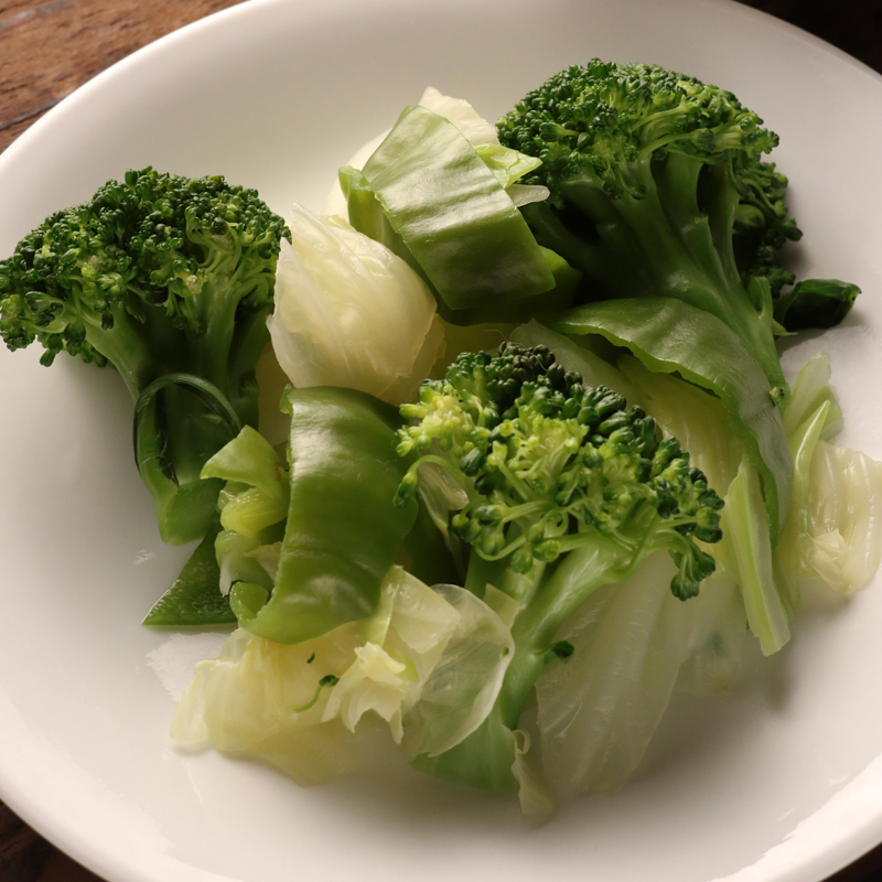 キャベツとブロッコリーとピーマンの温野菜