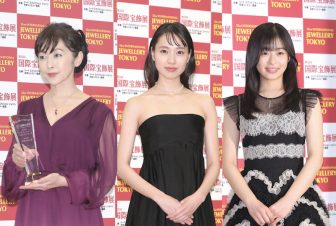 戸田恵梨香、森七菜、斉藤由貴ら6人のジュエリー引き立つきらびやかコーデ【ファッションチェック…