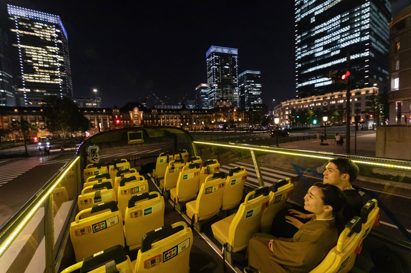 東京絶景ナイトバスクルーズ。2階建てのオープントップバスで東京の街へ