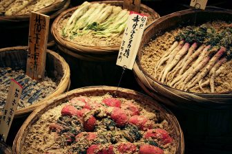 月経前症候群（PMS）は食べ方次第で改善、一汁三菜の中に“発酵食品”を