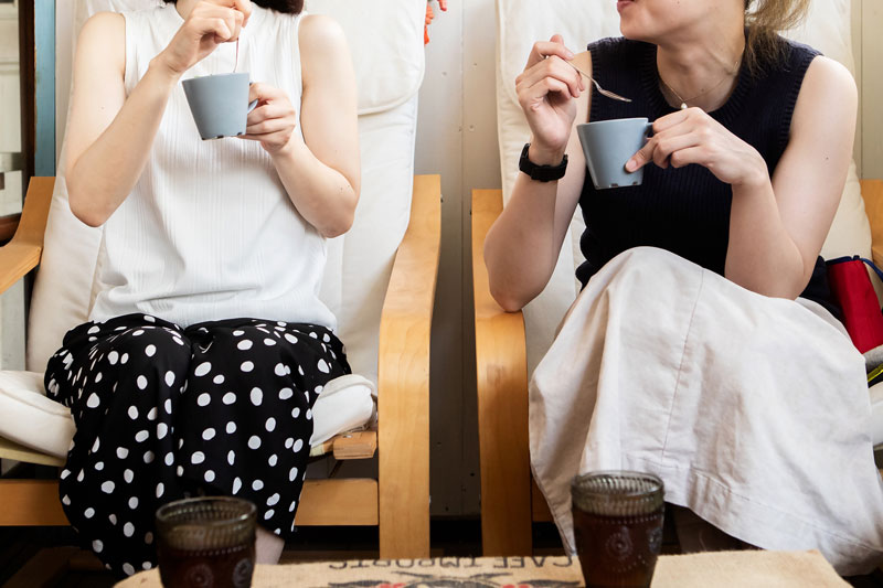 友人や同僚などから「同調圧力」をかけられた時の対処法とは？（Ph／Getty Images）