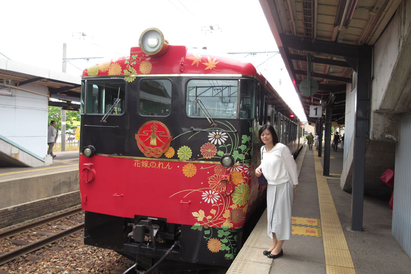 観光列車「花嫁のれん」