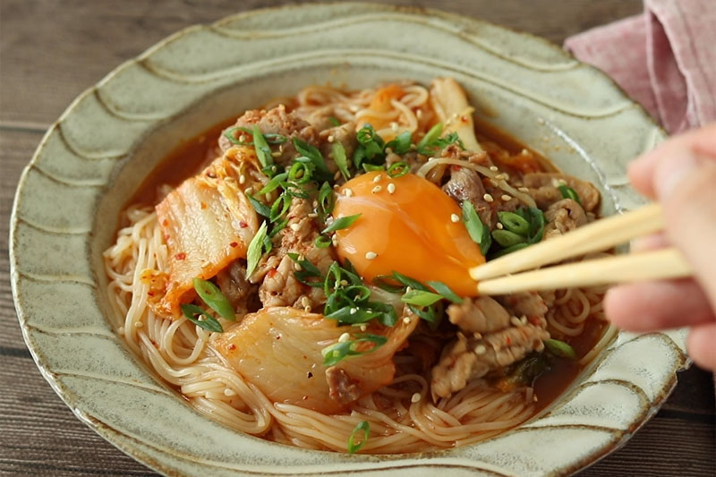 もあいかすみがレシピ考案した「豚キムチそうめん」