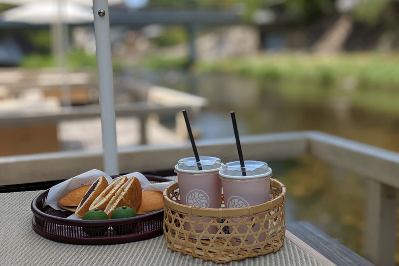 「あけぼのカフェ」のどら焼き