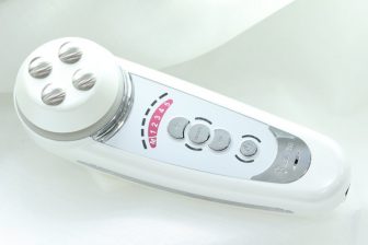 美肌の効果を実感？　人気女優らが愛用する噂の美顔器を1か月レンタルしてみた