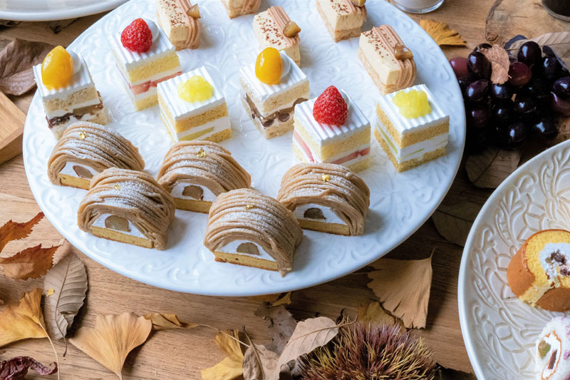 豪華ショートケーキを食べ比べ