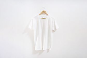 Tシャツのヨレやシワを防ぐ洗濯術｜洗濯機の脱水設定「5～7分」の人は注意！