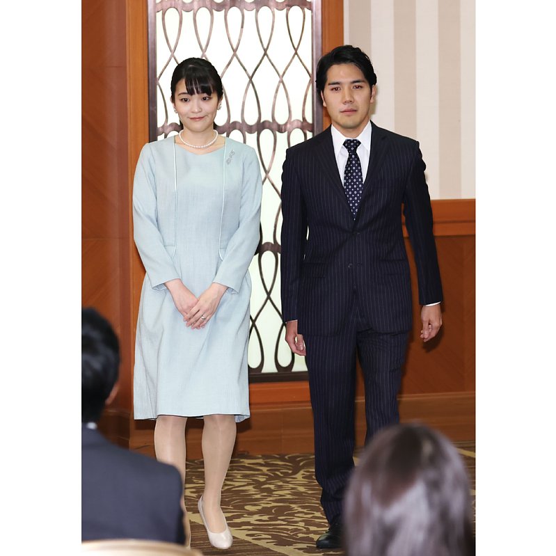 眞子さんの左手薬指には結婚指輪がキラリ（Ph／JMPA）