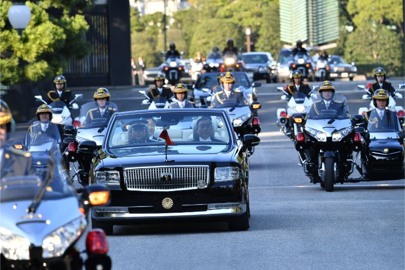 多くの車とバイクが列をなした（Ph／JMPA）