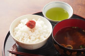 正月太りを防ぐには年末がカギ！事前にやるべき対策を管理栄養士が指南