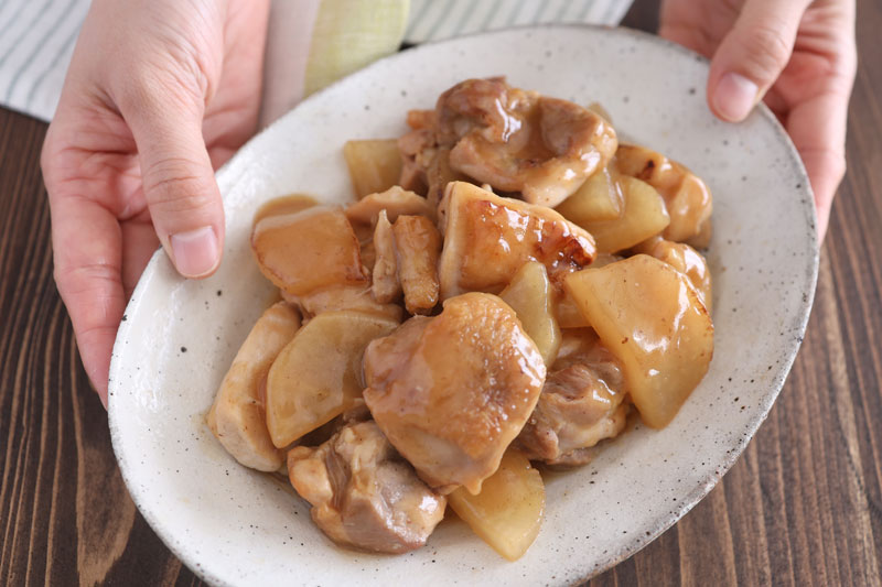 時短で味しみ！ご飯が止まらない「香ばし鶏大根」