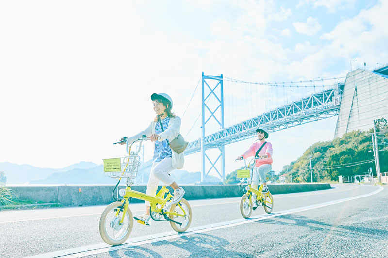 尾道駅では、黄色がキュートな「SHIMANAMI LEMON BIKE」の貸し出しも（電動もあり）