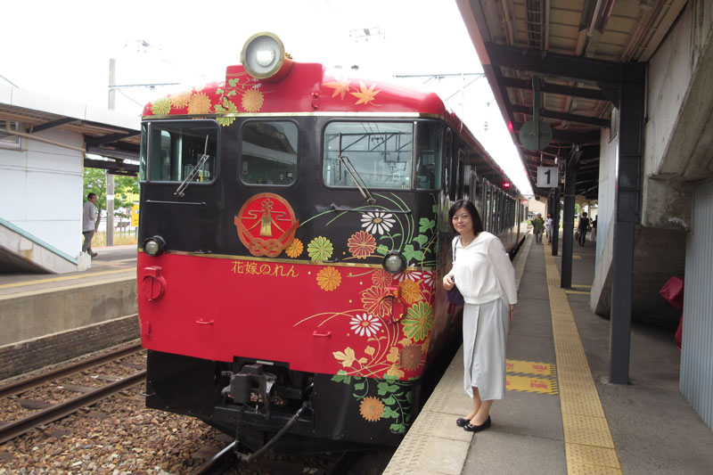 観光列車「花嫁のれん」は北陸（金沢～和倉温泉）で運行