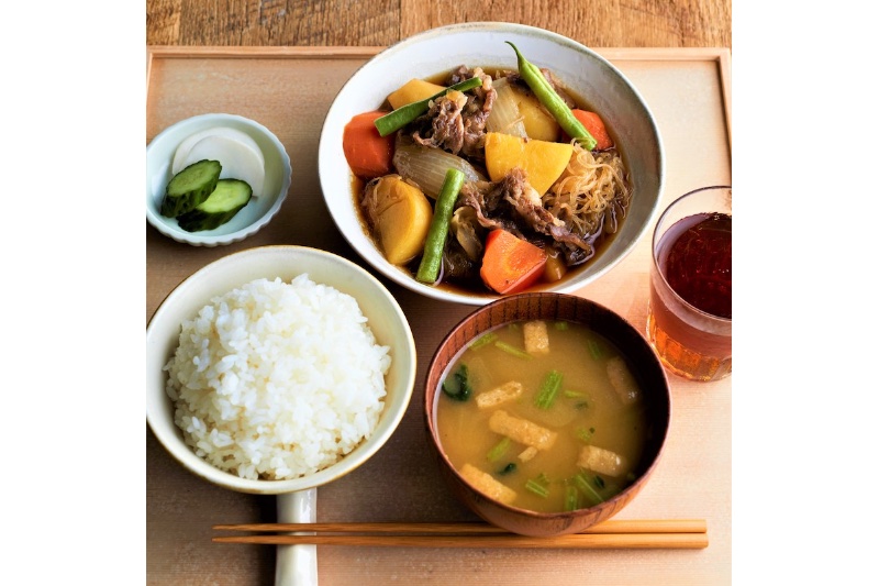 炊飯器で作った肉じゃが定食