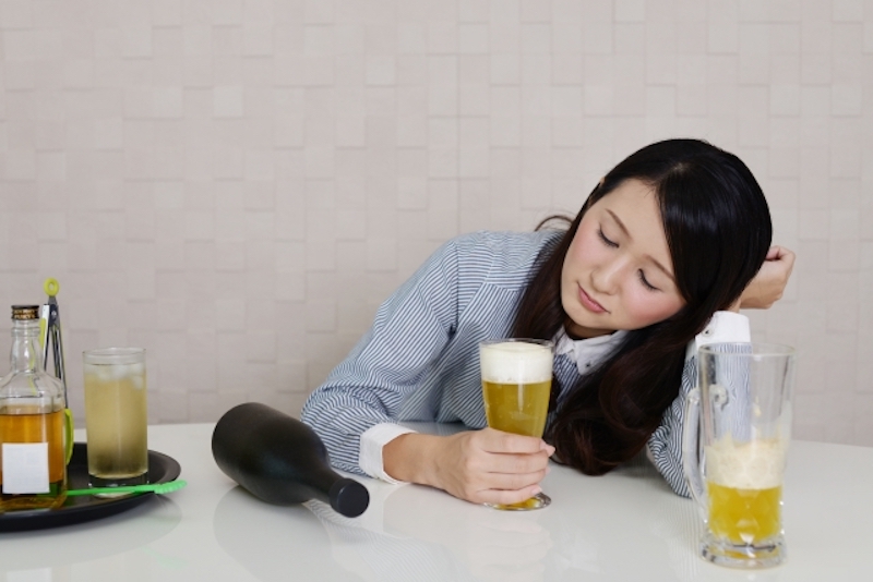 酔っている女性