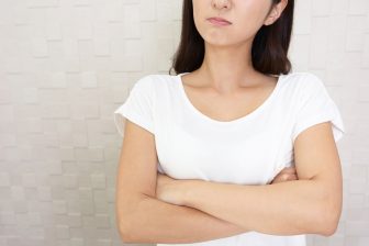 自己肯定感が低い人＝怒りやすい人？　論破しようとする人にはスルーで対処が正解