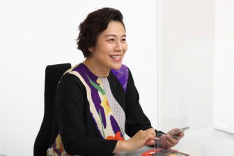 作家として注目、青木さやかが語る執筆活動「パソコンを使えない」と全てスマホで入力