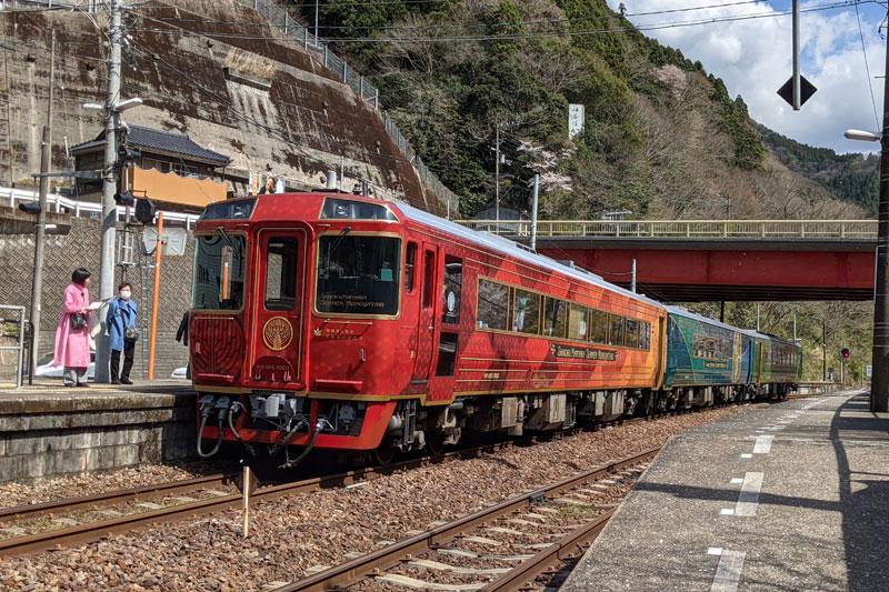 四国まんなか千年ものがたり。大歩危駅で折り返す