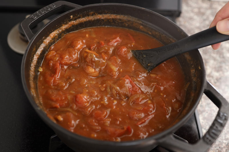 「完熟トマトの無水カレー」