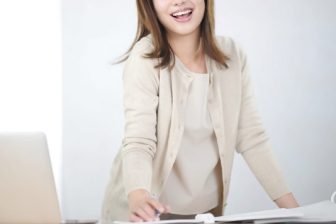 無理難題は「ユーモア交じりの仮説」でクリア！好かれる人は言いづらいことも「ひと言」プラスで…